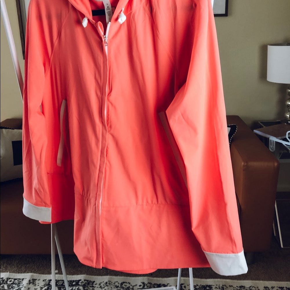 Lululemon Jacket - Picture 2 of 5